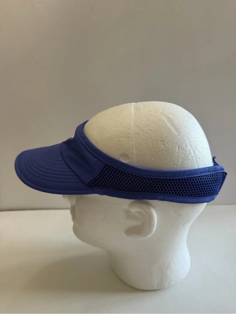 Nike Visor Hat Dri-Fit Golf Tennis Violet Sun Adjustable Lightweight Cap Swoosh